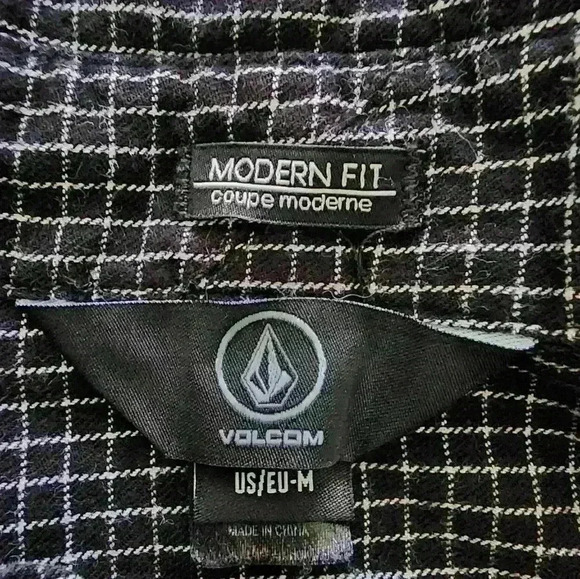 Volcom mens button down size medium - Picture 6 of 6